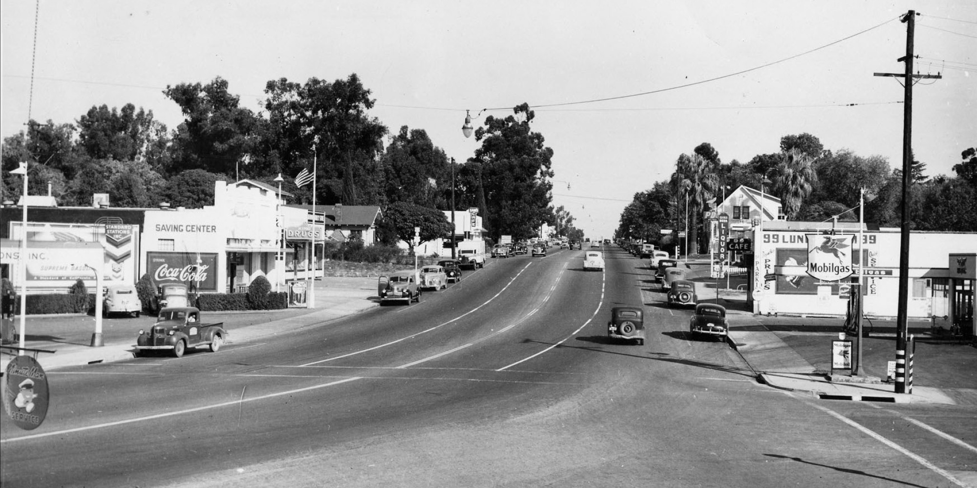 Old black and white photo of Beaumont main street